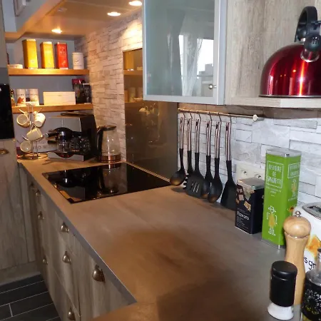 別荘 Au Ptit Coquelicot ウイエ